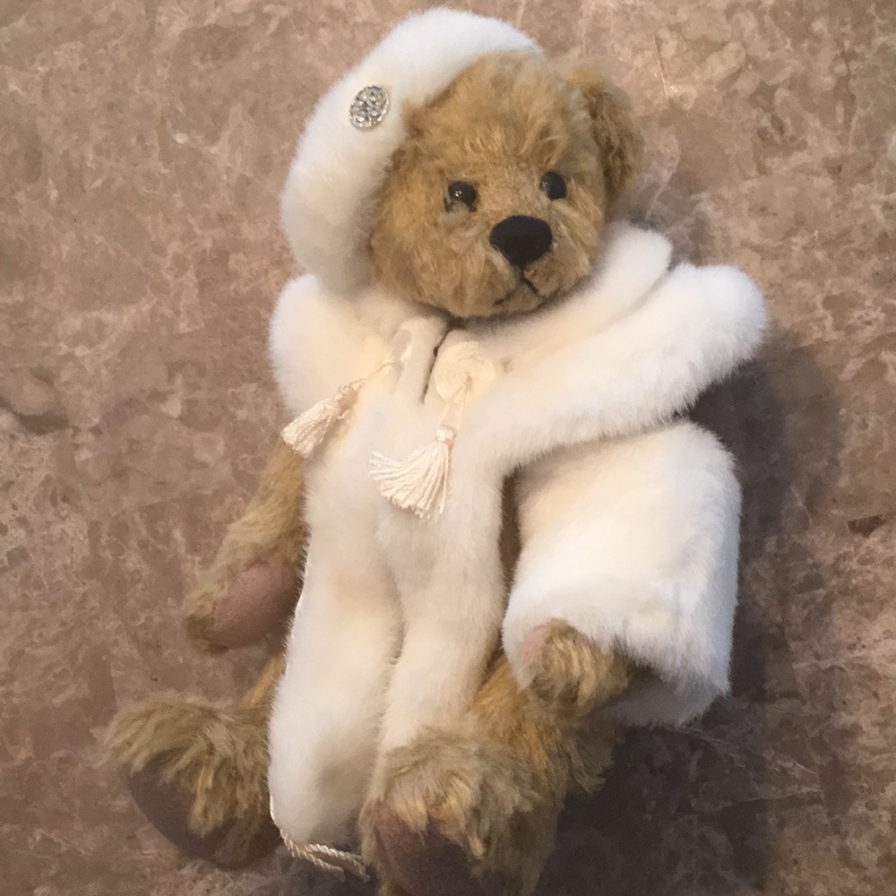 Alexandra bear, collectible